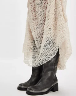 Dana Distressed Pull-On Boot - Black Leather