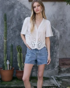 Embroidered Scallop Hem Puff Sleeve Blouse - White
