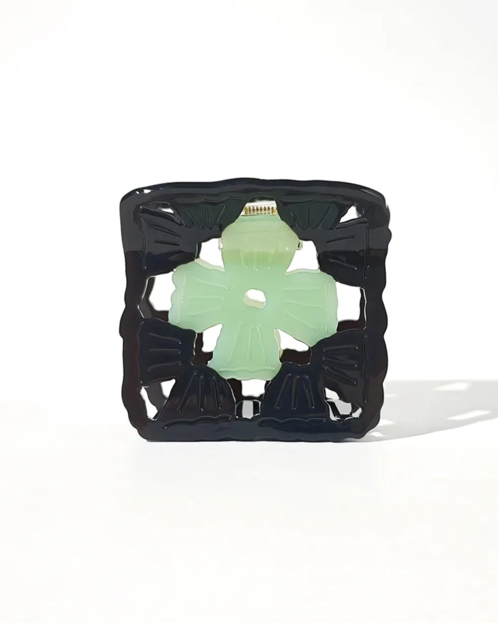 Granny Square Claw - Onyx And Jade