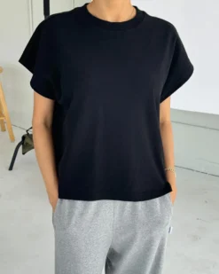 Jeanne Tee - Black