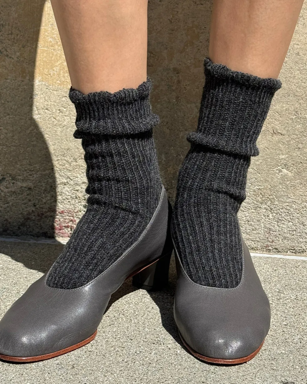 Linen Scallop Socks - Charcoal