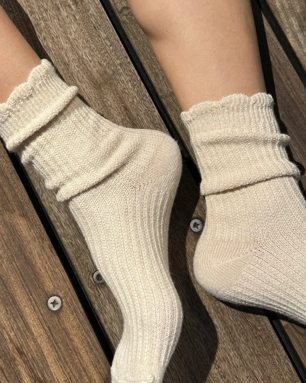 Linen Scallop Socks - Naturel