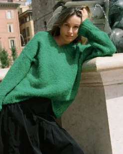 Marion V-Neck Sweater - Kelly Green