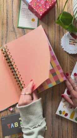 Medium 17-Month Academic Planner - Oil Paint Floral
