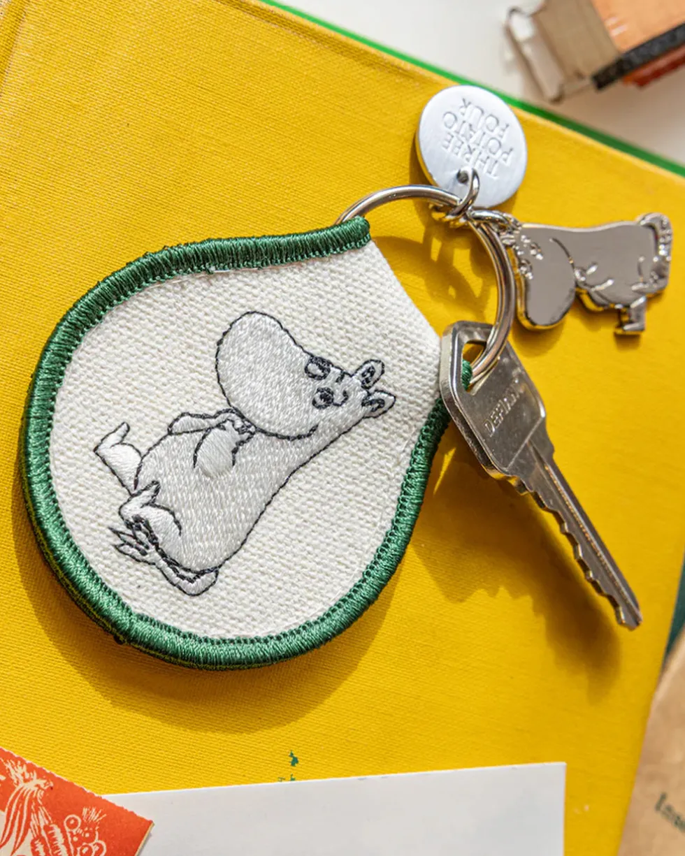 Moomintroll Sitting Patch Keychain + Charm