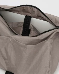 Nylon Messenger Bag - Dove