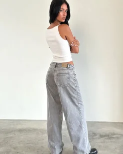Roomy Extra Wide Low Rise Jeans - Grey Wash
