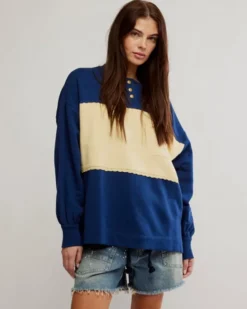 Strawberry Sweatshirt - Oceana Combo
