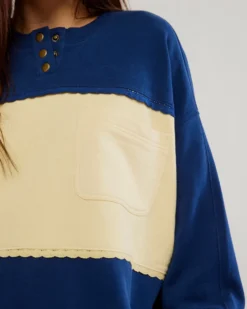 Strawberry Sweatshirt - Oceana Combo