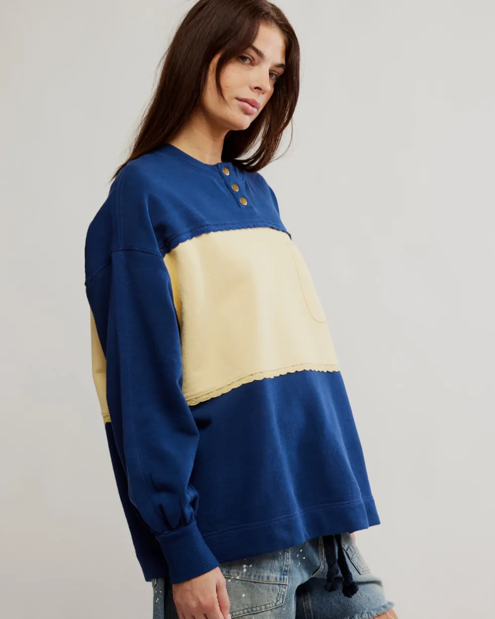 Strawberry Sweatshirt - Oceana Combo