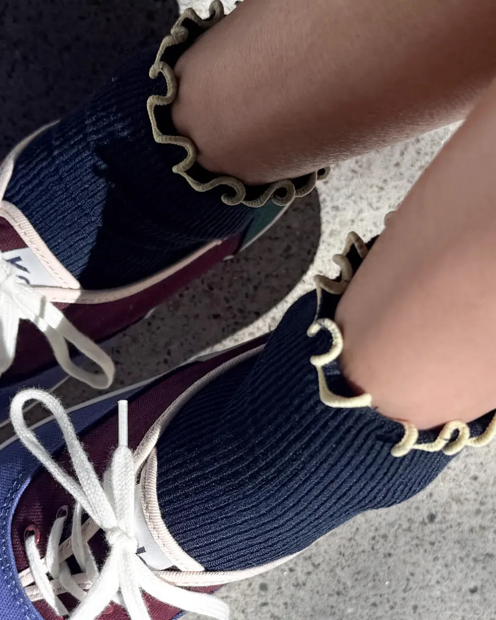The Petite Ruffled Modal Socks - Navy + Butter